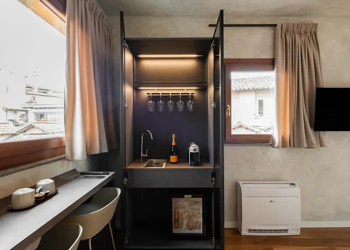 Residenza Leutari بيت ضيافة 4*