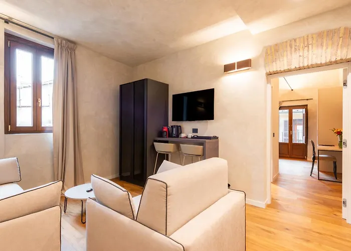 Residenza Leutari 4*