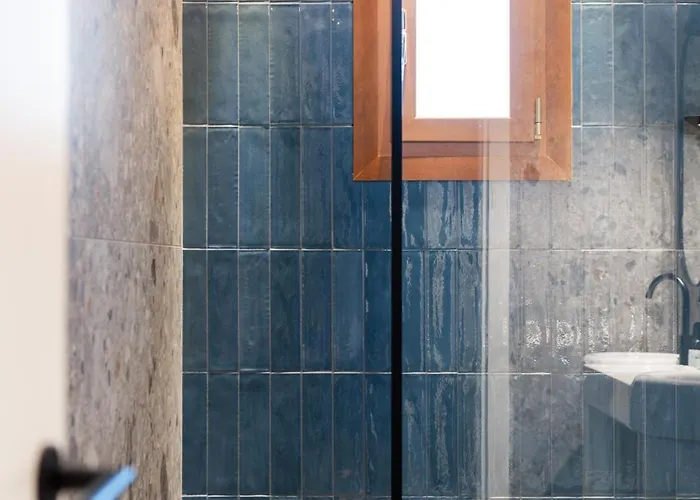 بيت ضيافة Residenza Leutari 4*