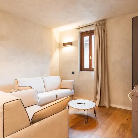 Residenza Leutari Гостевой дом 4*