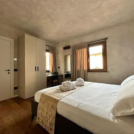 Residenza Leutari Гостевой дом 4*