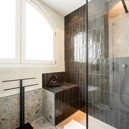 ゲストハウス Residenza Leutari