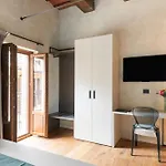 Konukevi Residenza Leutari 4*